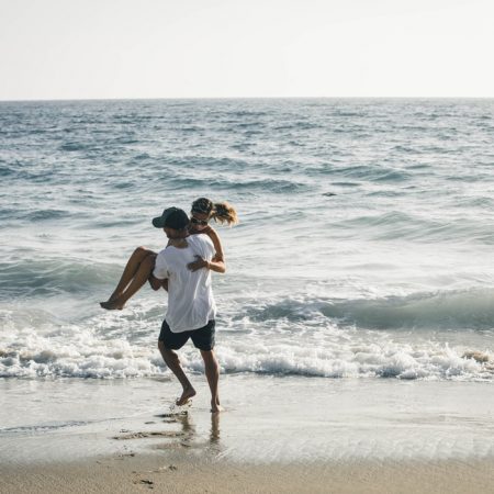 Το καλοκαίρι κάποιοι έρωτες τελειώνουν και κάποιοι άλλοι αρχίζουν!