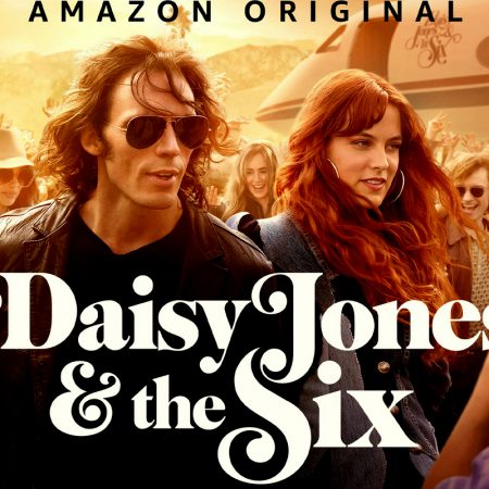 10 φράσεις που μας έκαναν να λυγίσουμε στο Daisy Jones & The Six