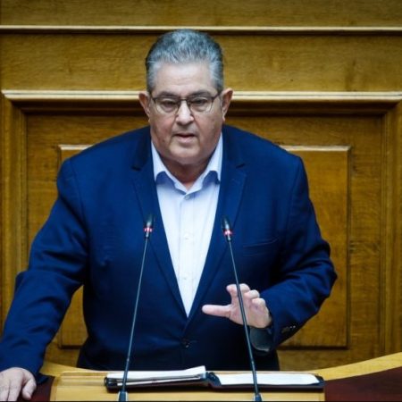 Ο Κουτσούμπας πιστεύει ότι τα δίδακτρα αναγκάζουν φοιτήτριες να ψάχνουν sugar daddies