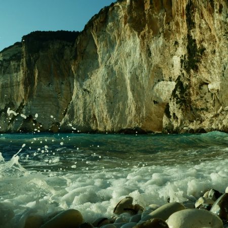 5 νησιά που συνδυάζουν πράσινο και παραλίες, ιδανικά για να κάνεις city break