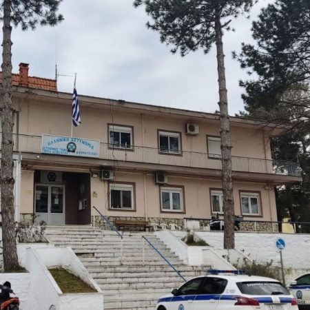 Κρατούσε αιχμάλωτη τη σύντροφό του και τη βiaζε για 3 εβδομάδες!