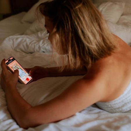 Dating apps: Eθ1στικές εφαρμογές ή χρήσιμα εργαλεία για το σύγχρονο φλερτ;