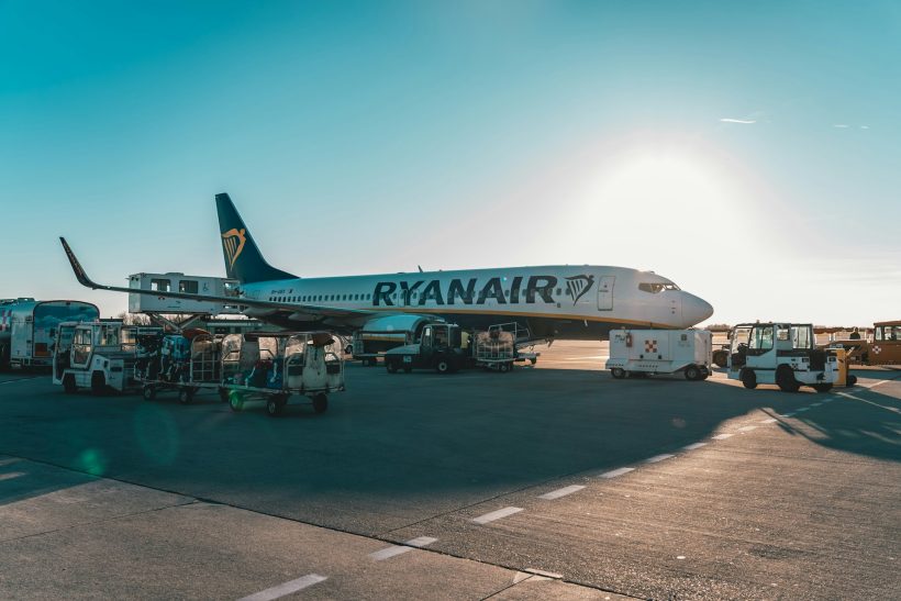 Φθηνά ταξιδάκια τέλος αφού κι η Ryanair αυξάνει τις τιμές της 30%