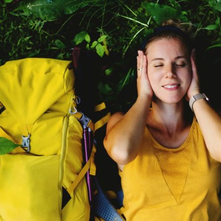 Forest bathing: Ανάμεσα στα δέντρα, θα βρεις την ηρεμία που ψάχνεις εδώ και καιρό