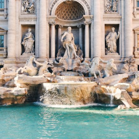 Γιατί έκλεισε η Fontana di Trevi στη Ρώμη;