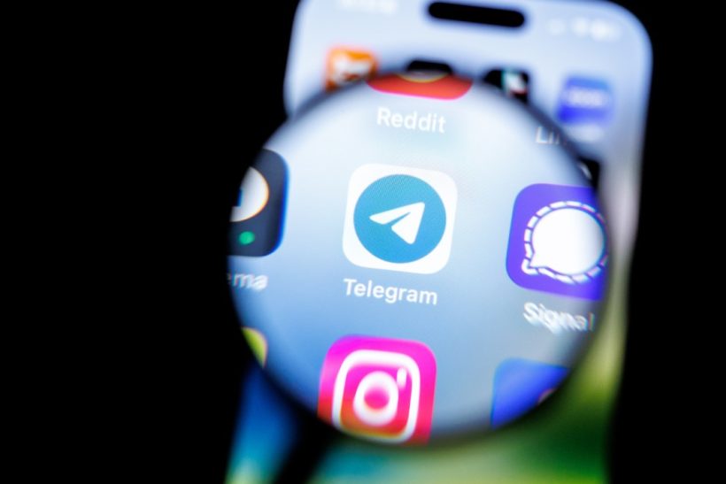 70.000 άνδρες ζητούν συμβουλές βιaσμού μέσω Telegram